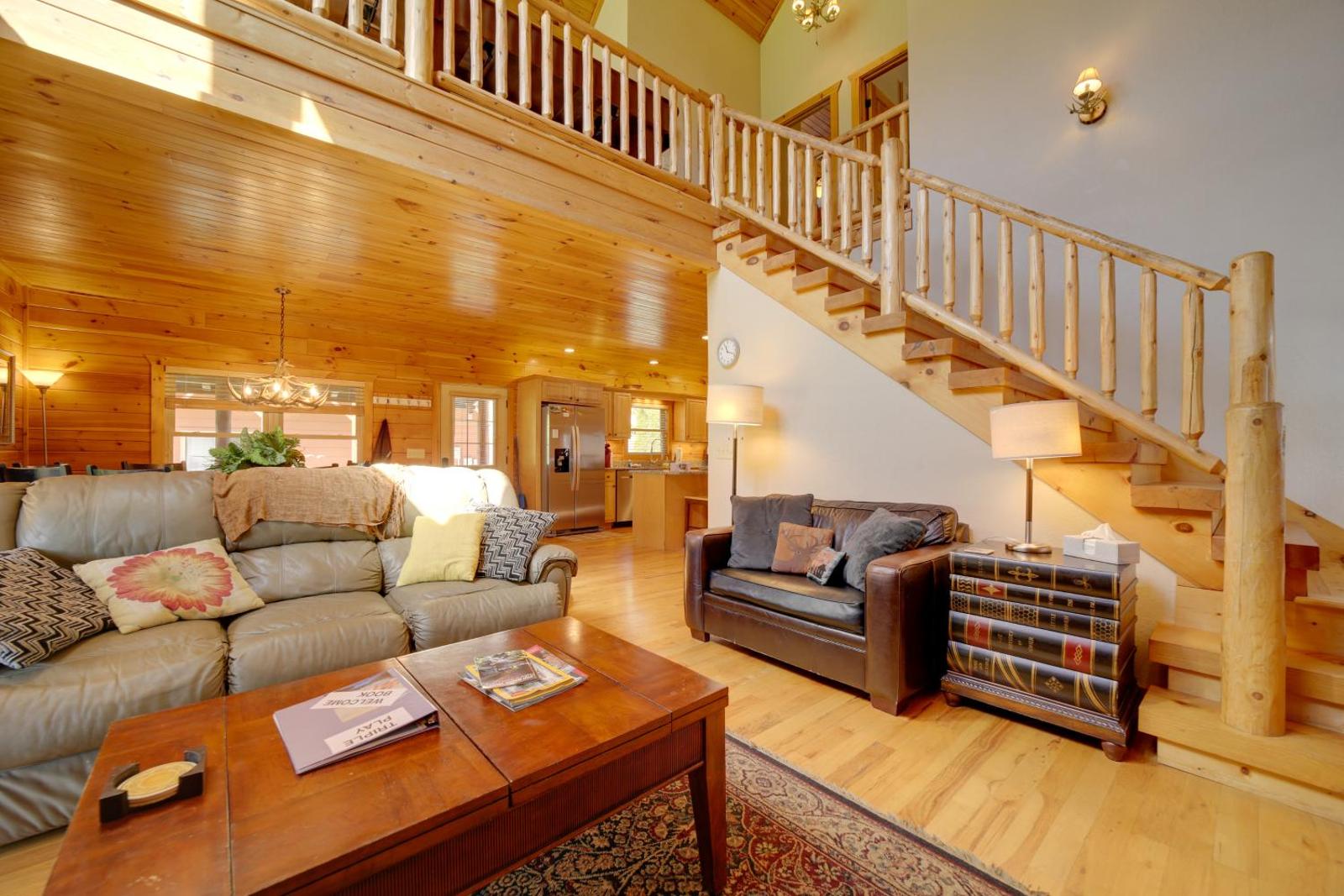 Maggie Valley Cabin with Private Hot Tub and Game Room! Main image 2